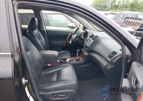 2013 Toyota Highlander Limited V6 z USA, uszkodzony, nr VIN 5TDDK3EH8DS194422